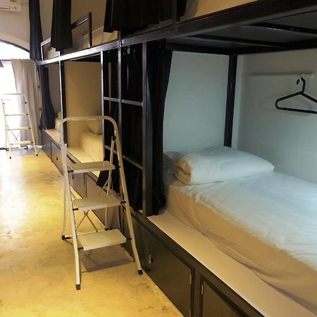 Seek Sleep Hostel Bangkok Extérieur photo